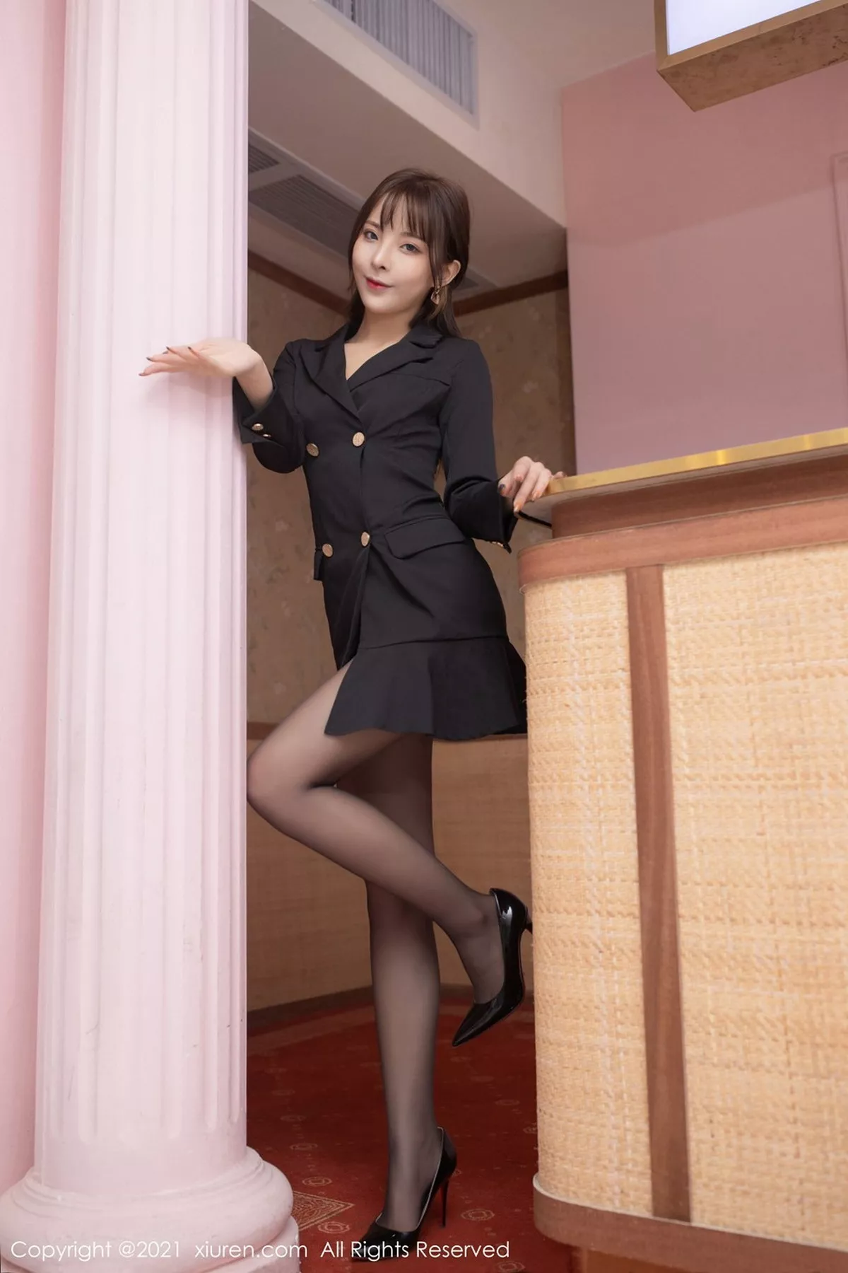 [XiuRen秀人网]第3002期陈小喵写真-秀人资源网